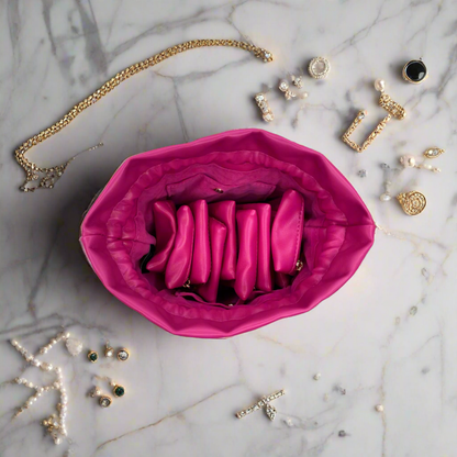 Oprah's Favorite Things 2021 - Ultra Jewelry Case - Fuchsia Velvet